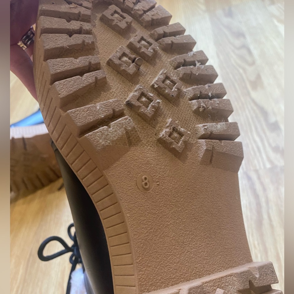 Boots with the fur! Platform “combat “ boots size 8 EUC - Picture 12 of 16